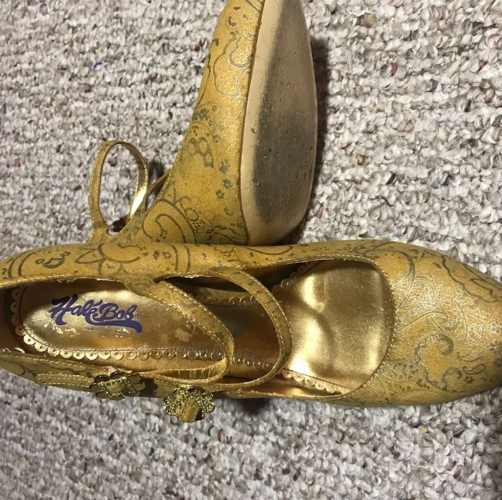 Hale Bob leather pumps